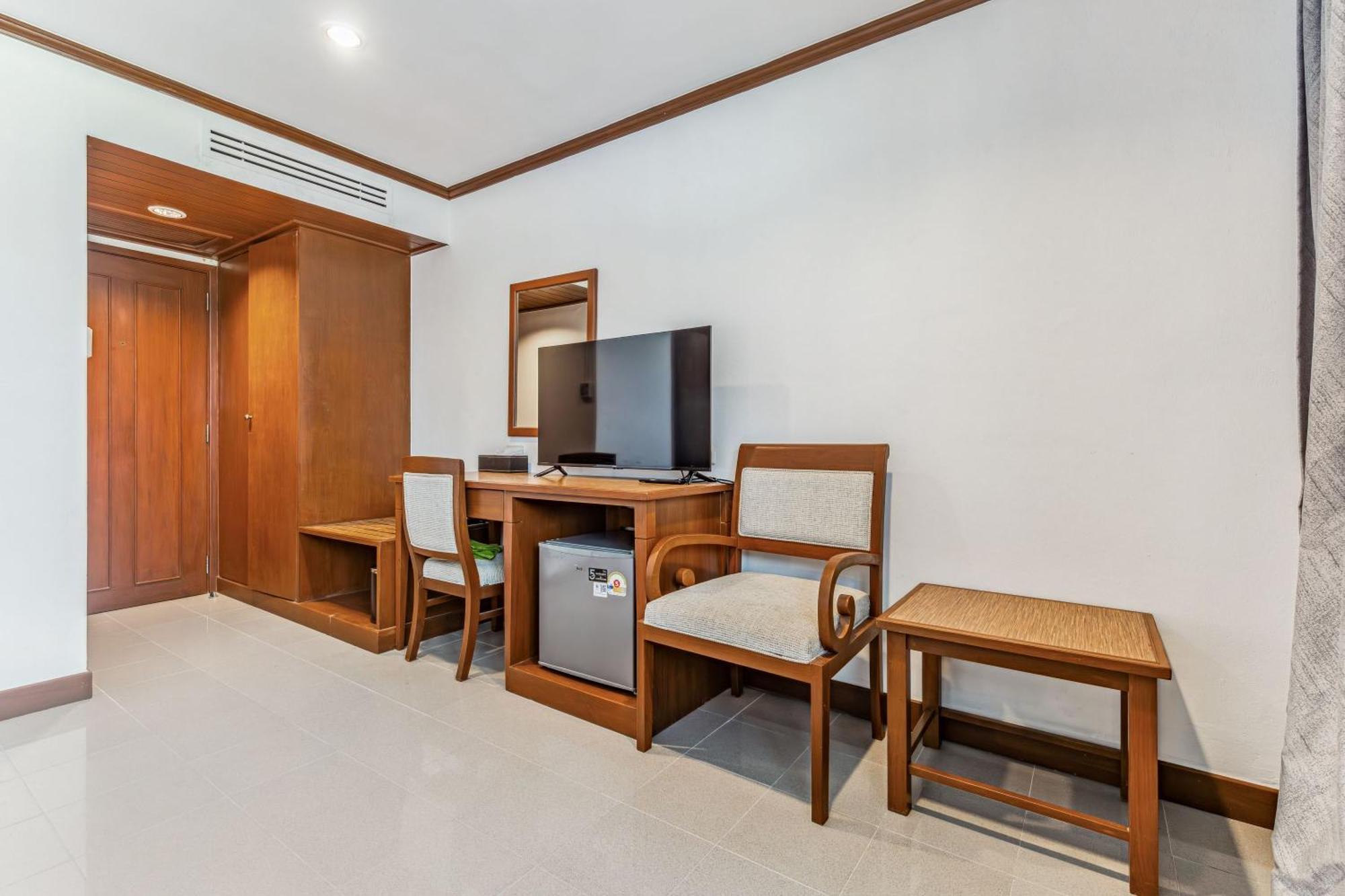 Rattana Beach Hotel Karon Habitación foto